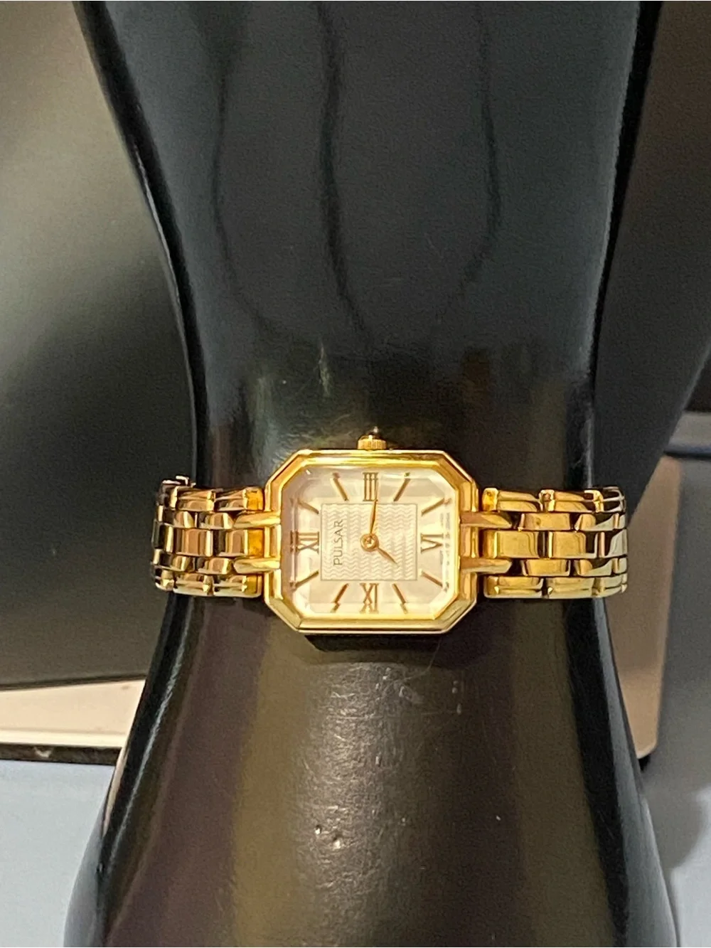Vintage Women's Gold Pulsar Wrist Watch Retro Style  Bracelet